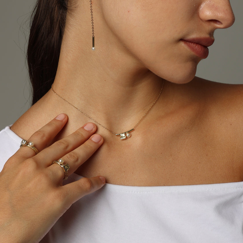 Gleam Necklace