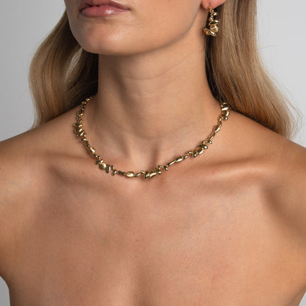 Tame Necklace