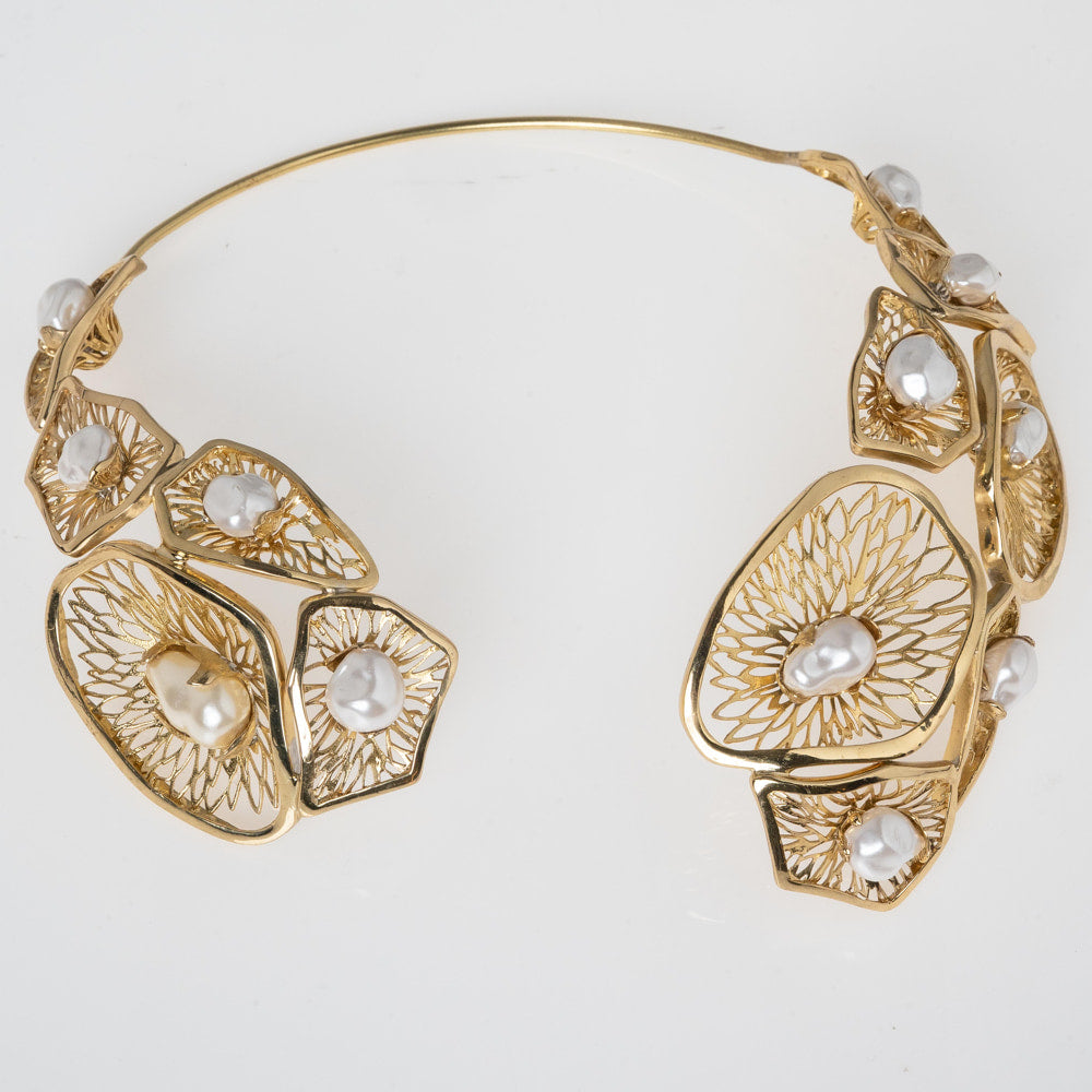 Lore Necklace