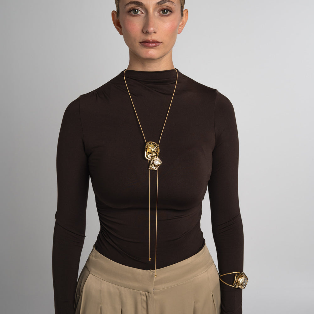 Lonng Lore Necklace