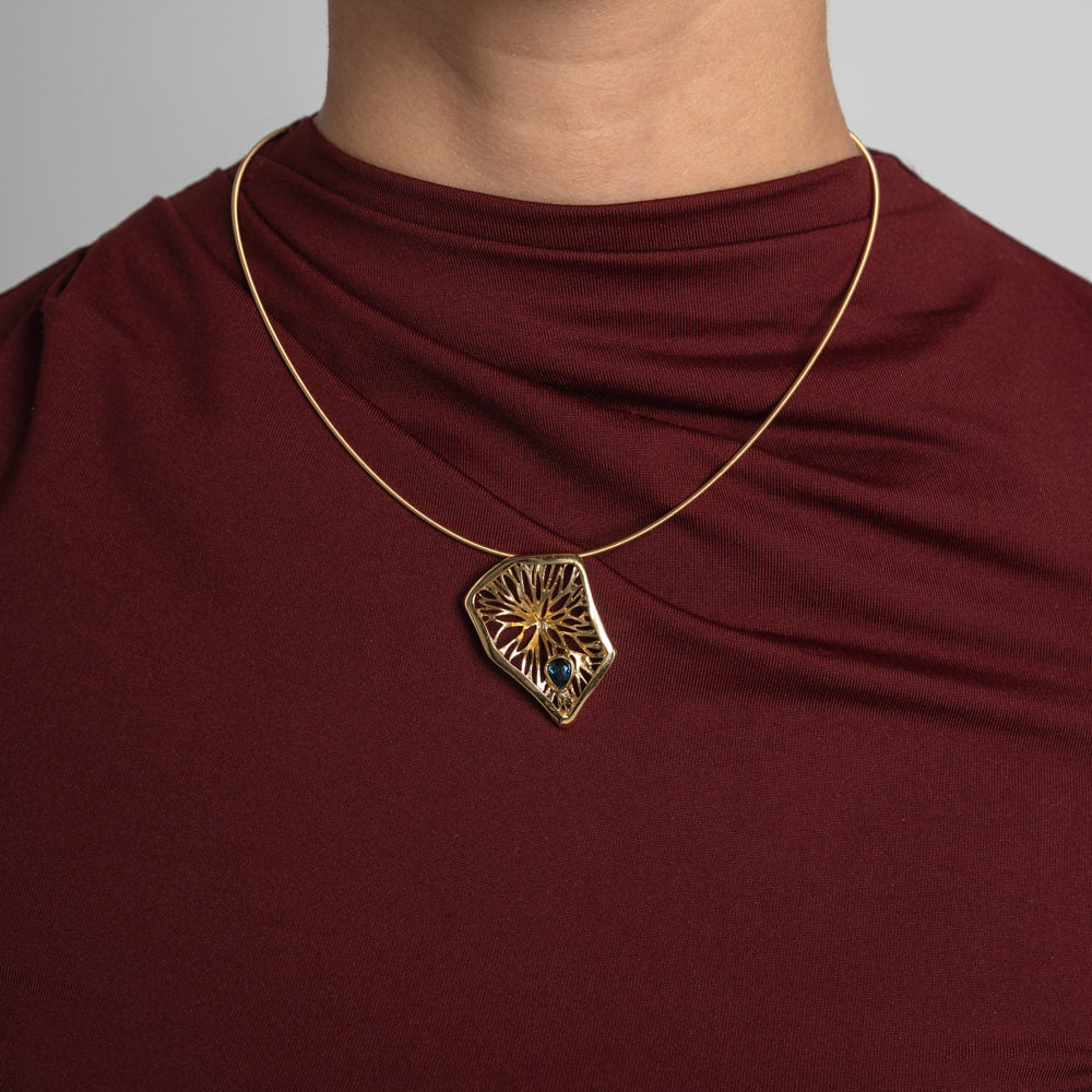 Hover Necklace
