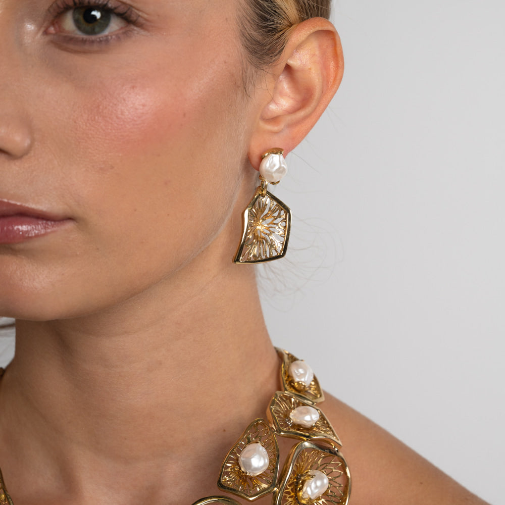 Earrings-Brass-Creamrose Light Pearl
