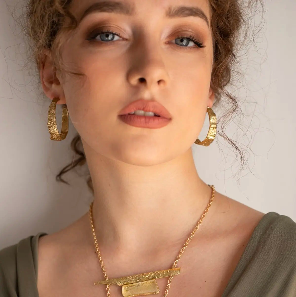 Eva Hoop Earrings