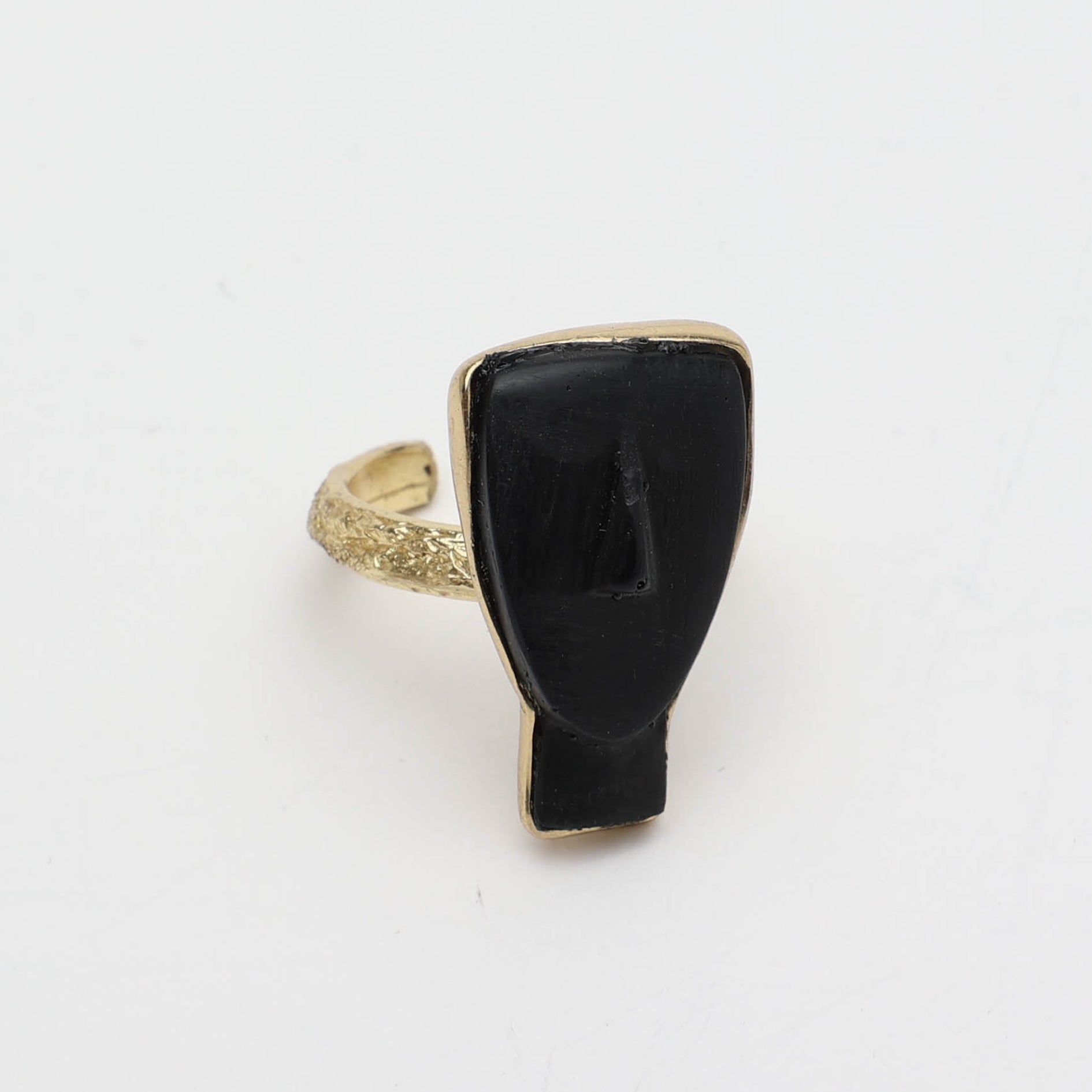 Visage Ring