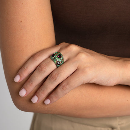 Gloomy Shiny Ring