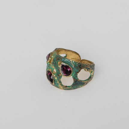Gloomy Shiny Ring