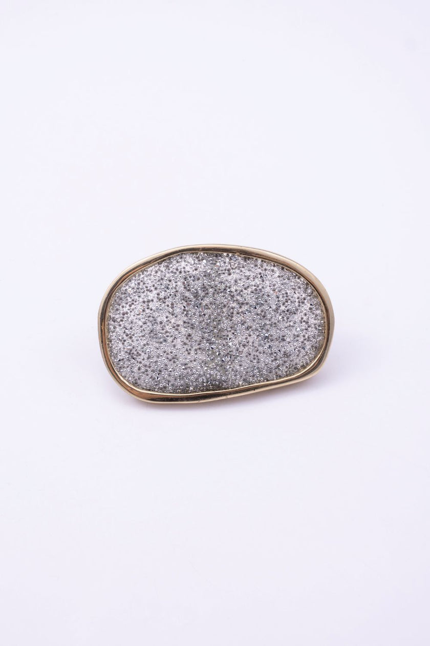 Front view of Glitter Kiss oval crystal ring with slim gold edge