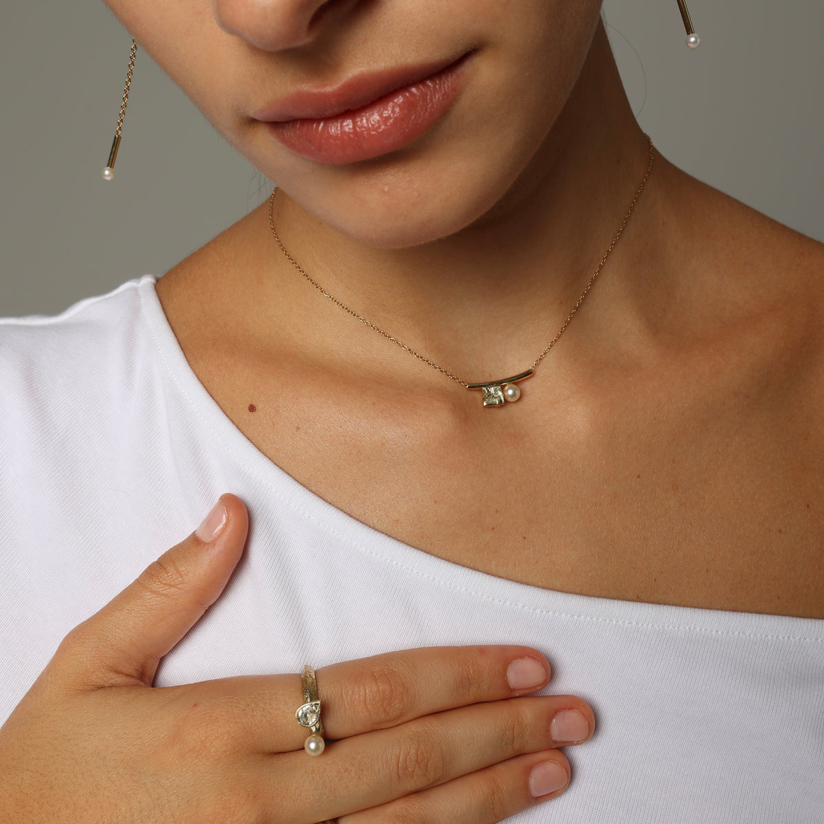 Gleam Necklace
