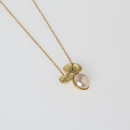 Sila Necklace