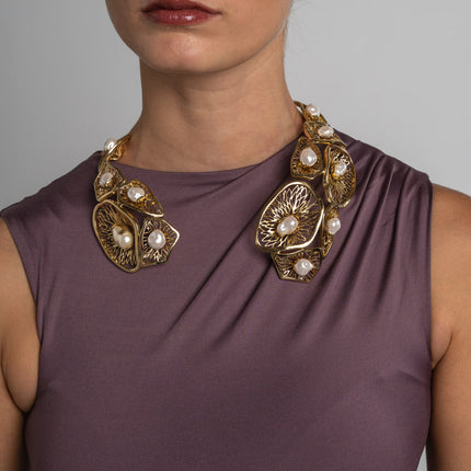 Lore Necklace