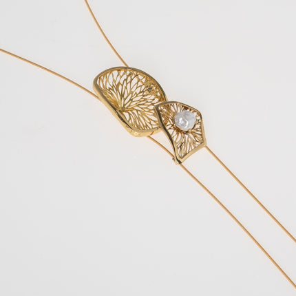 Lonng Lore Necklace