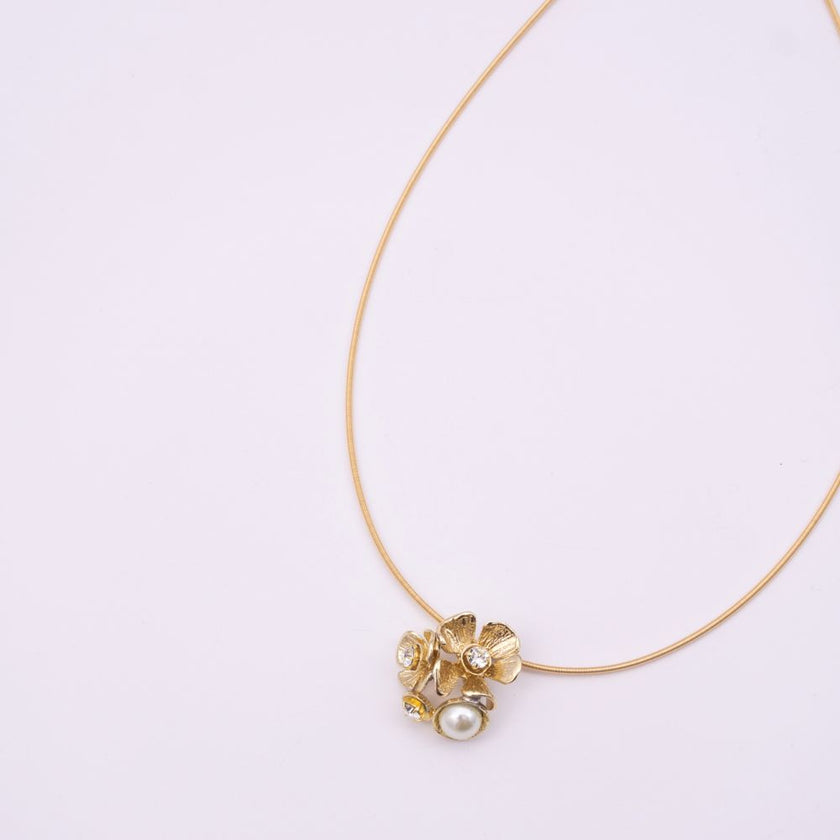 Brass wire choker with floral pearl cluster pendant