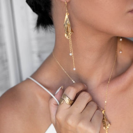 Lily Earrings