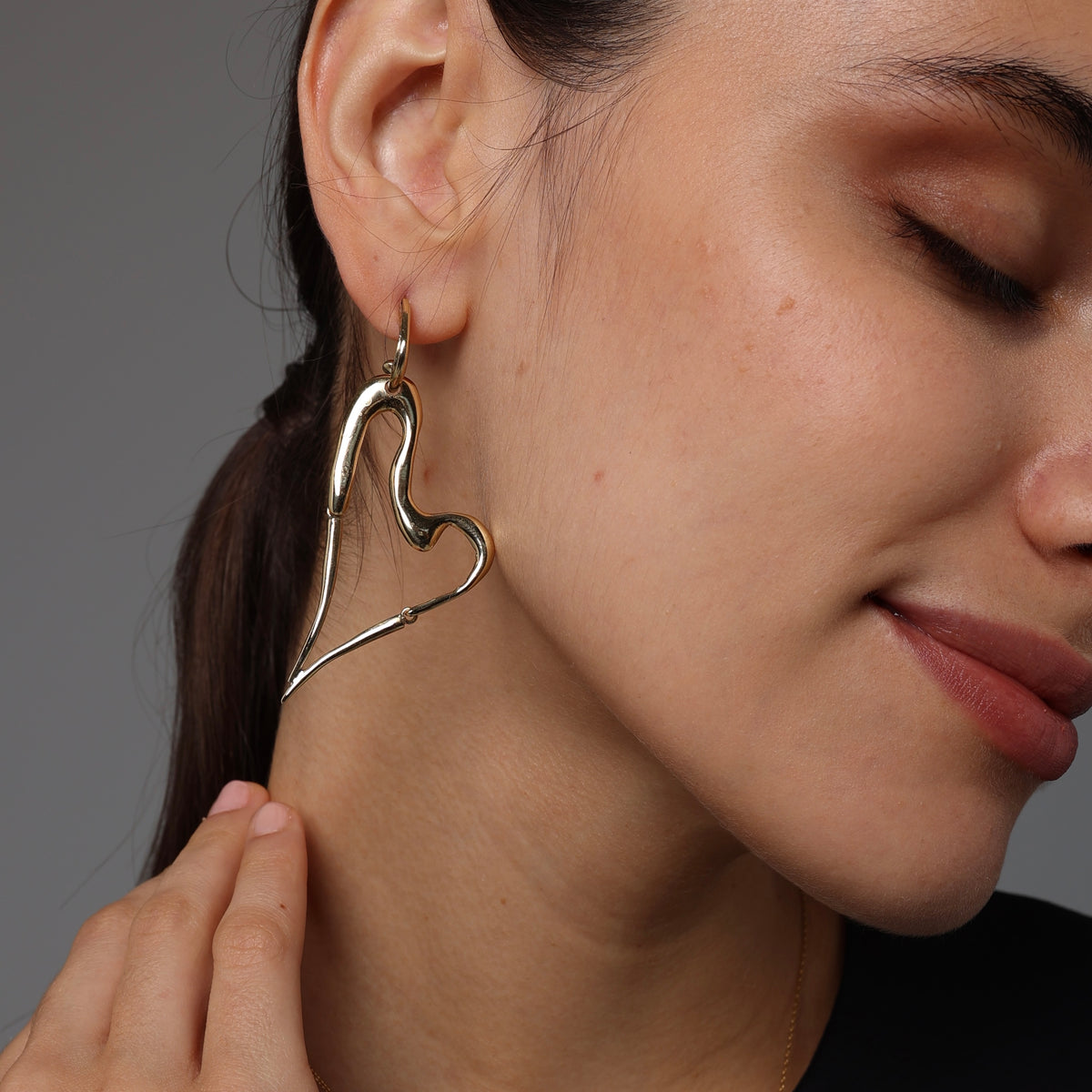 Amora Earrings
