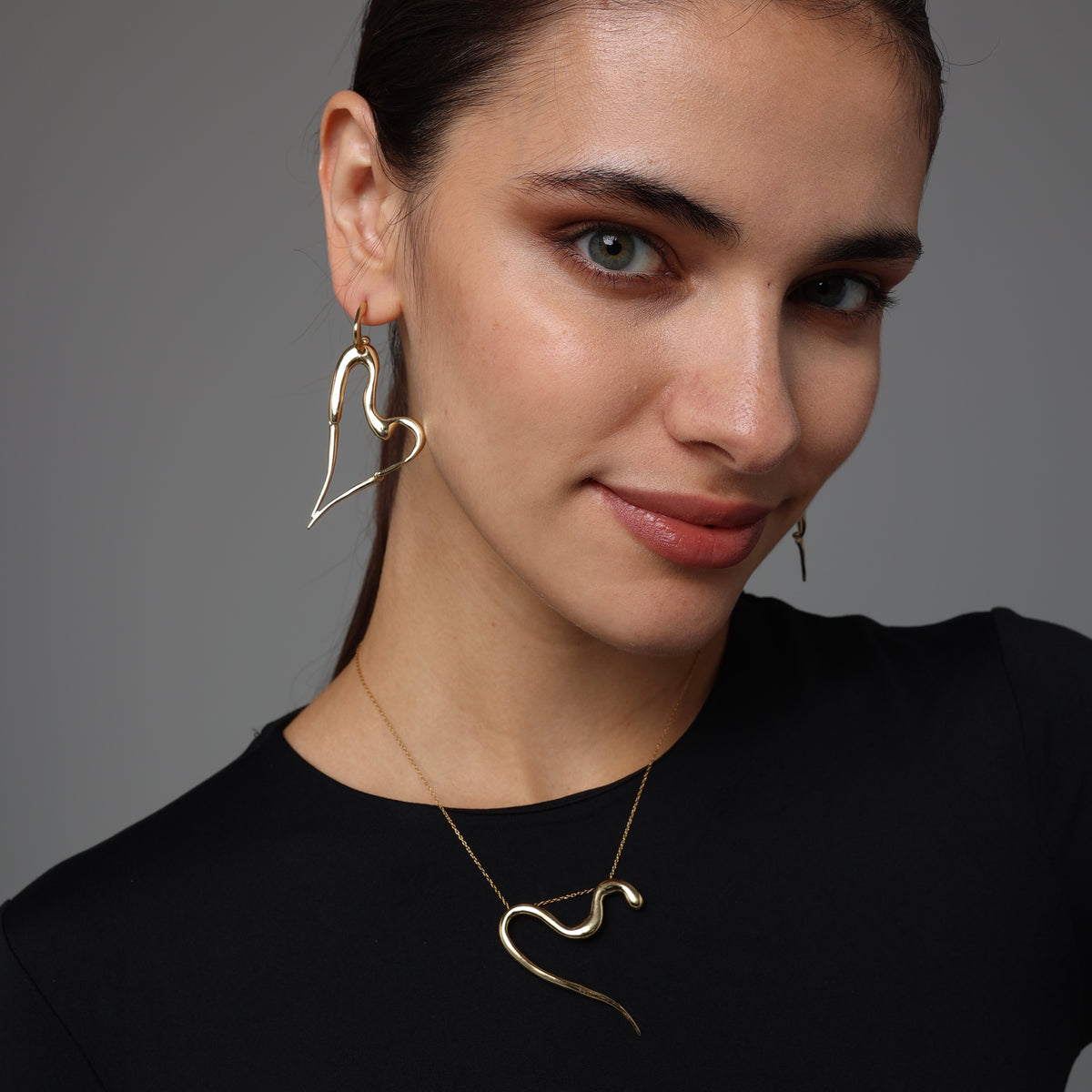 Amora Earrings