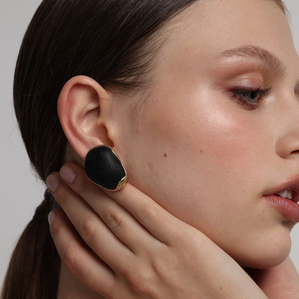 Stoneveil Earrings