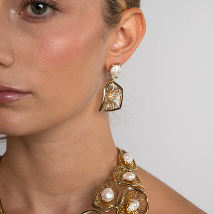 Earrings-Brass-Creamrose Light Pearl