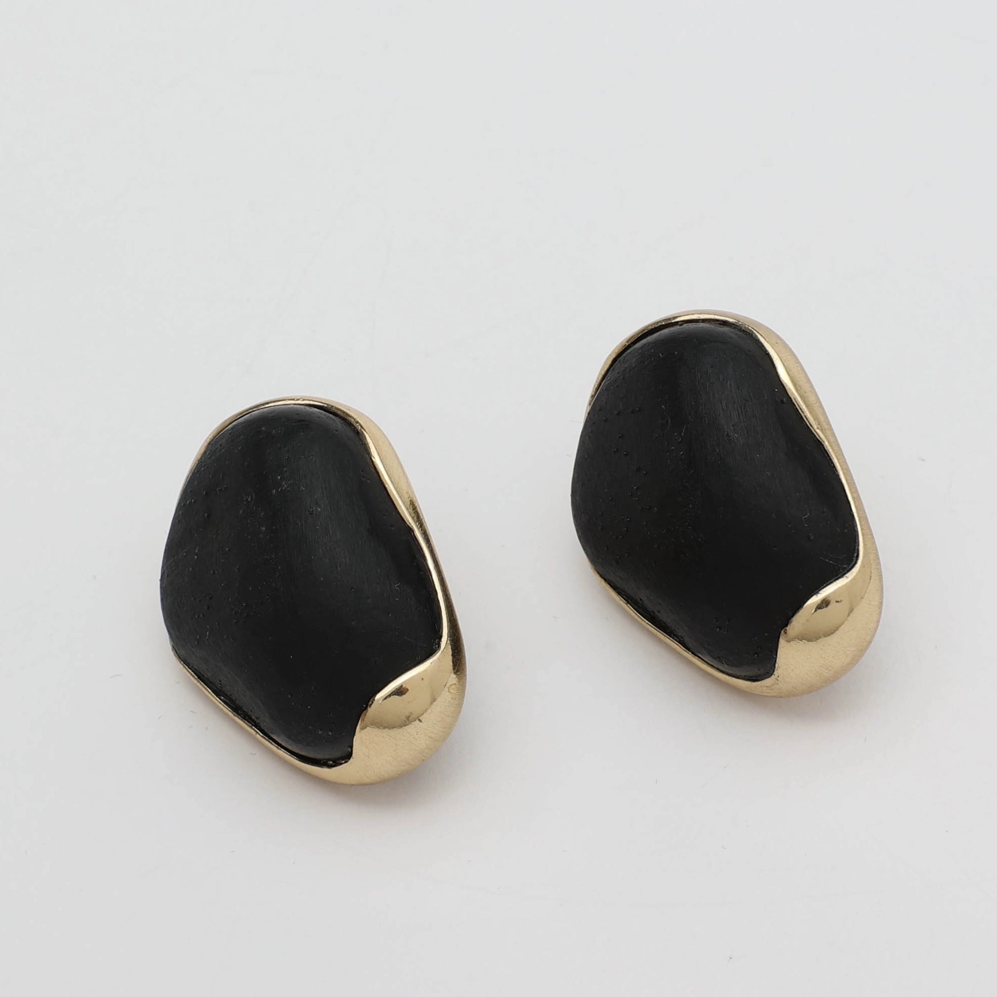Stoneveil Earrings
