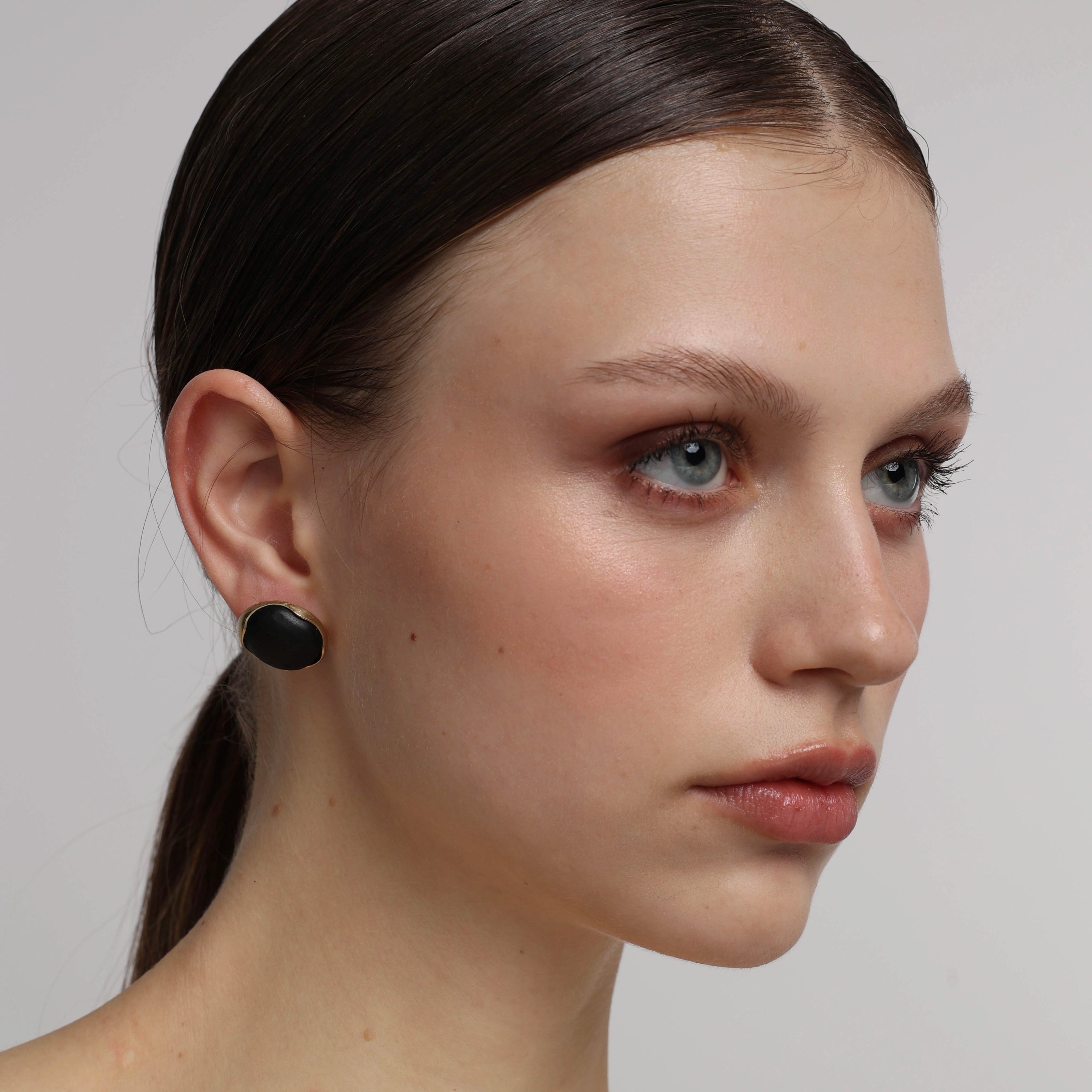 Stonekiss Button Earrings